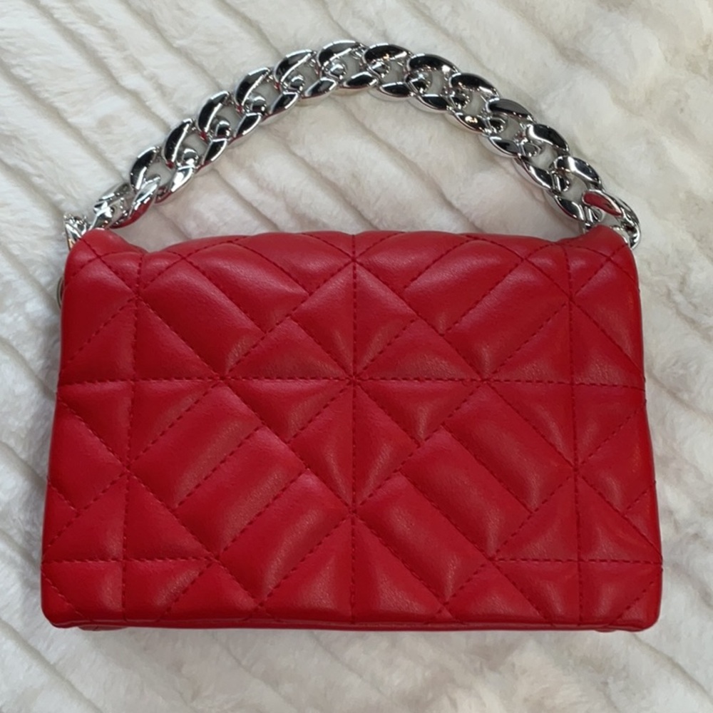 Red cult purse.”